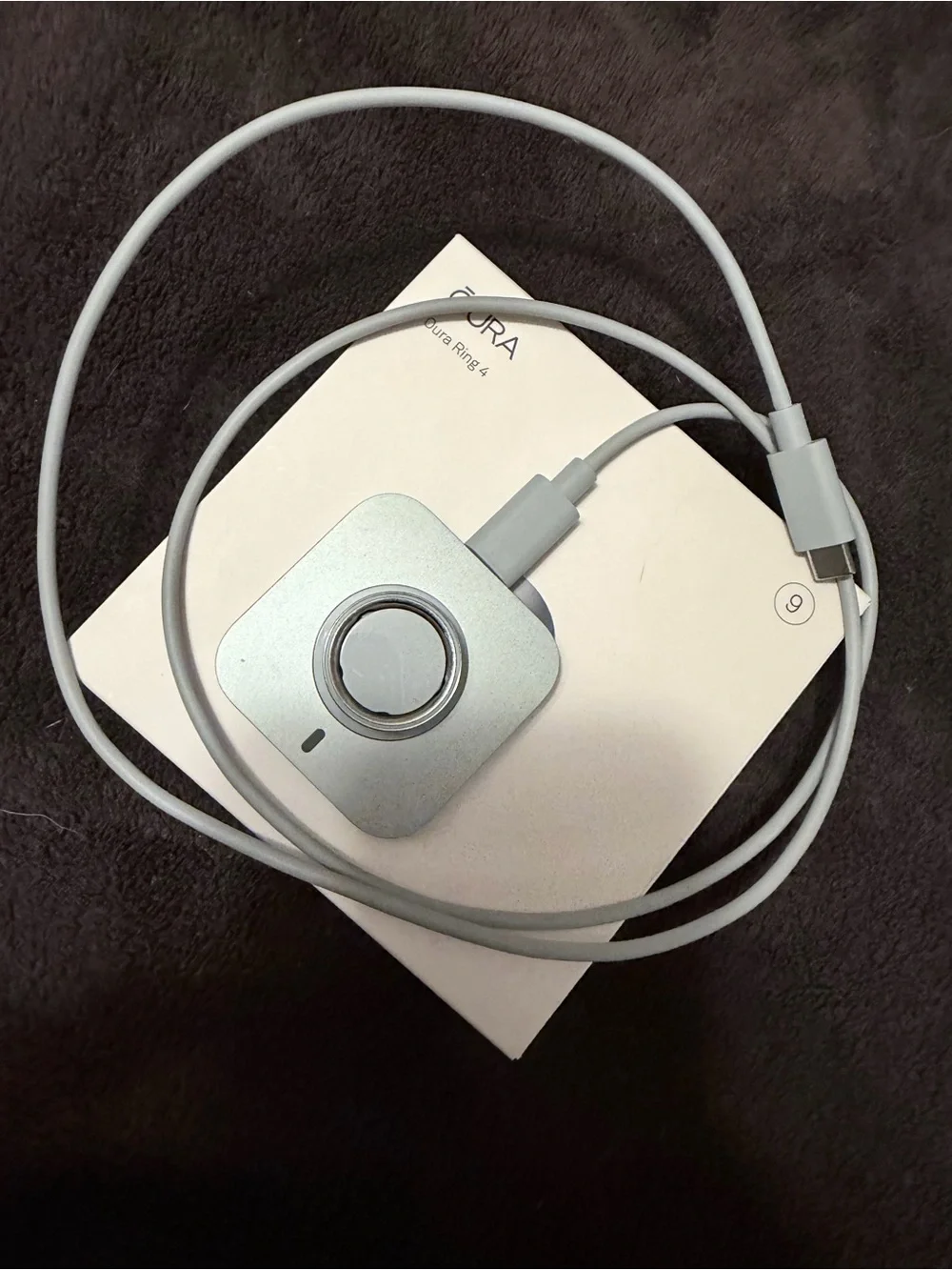 Oura Silver Charging Ring with Magnetic Dock Compatibility